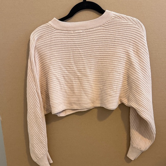 Pink Ribbed Knit Cropped Sweater - Picture 2 of 4